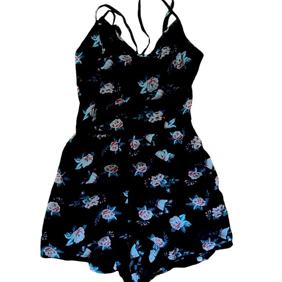 Hollister Pants - Hollister Floral Romper